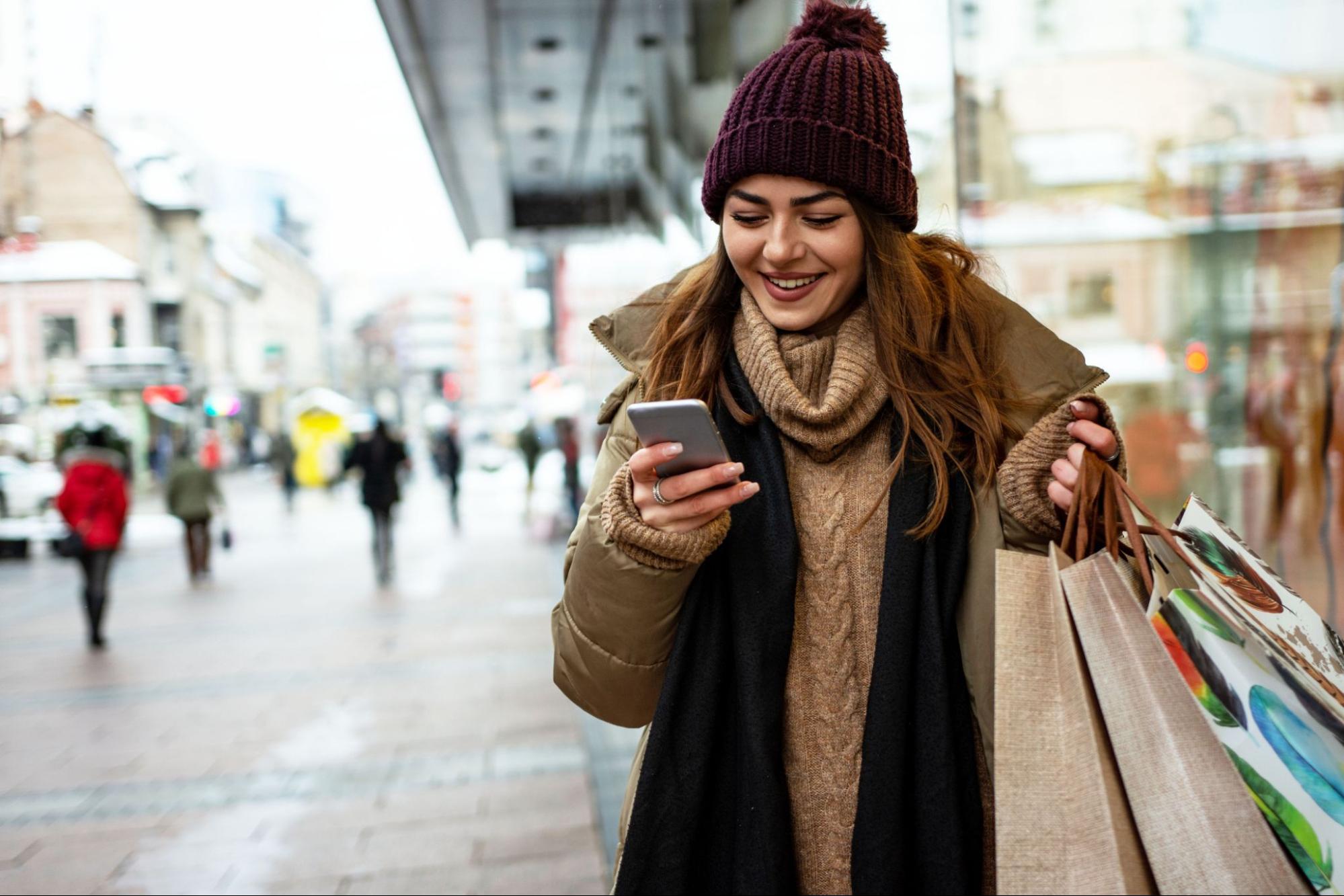 Location-based-advertising-reaches-consumers-effectively-during-the-holiday-season.jpg